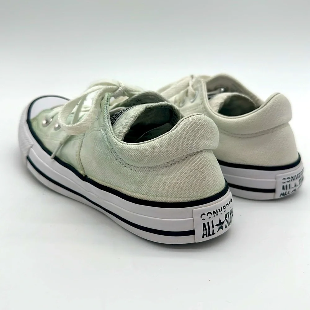 Converse Low Top Madison Women's Size 7 Elastic Tongue Band Black Piping